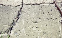 繩鋸切割施工中
蘇州廚房衛(wèi)生間拆除裂縫的檢測與處理