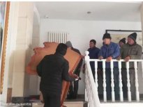 蘇州市區“大白宮”違建拆除現場，樓內畫面曝